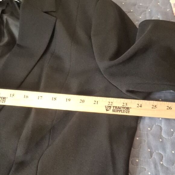Kasper Women's Black Blazer - Picture 6 of 7